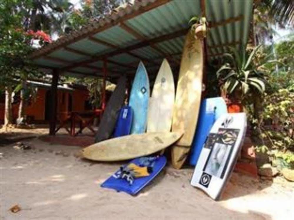 Dinu'S Resort Talaramba Exterior photo